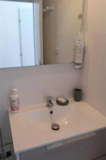 App T2 entièrement rénové en résidence proche à pied de la plage de la Roquille et de tous commerces parking privé gratuit climatisation wifi - 9