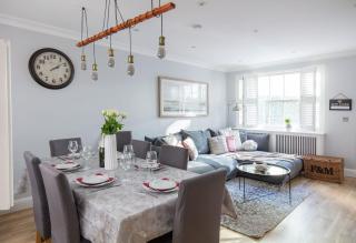 Spacious quiet 4bedrooms 6beds house with private garage 5min walk to Paddington Station - London - 0