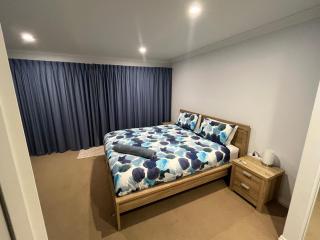 Moana Seaside Retreat - 2 Bedroom, spa , living area & pet friendly - Moana - 5