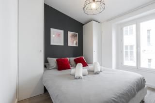 Magenta Square Central 1 Bdr with AC - Niza - 9