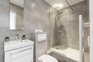 Magenta Square Central 1 Bdr with AC - Niza - 7