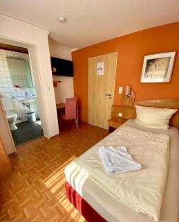 Hotel Gasthof Rose - Günzburg - 4