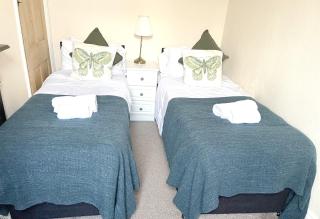 Riverside Lodge - Quaint Victorian Home By The River - York - 6
