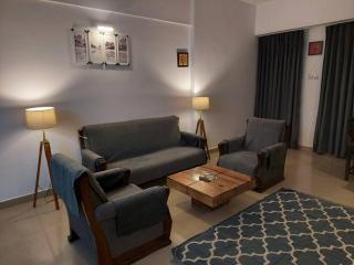 The Skyline Suite 3. Behind Lulu mall - 2