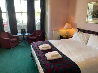 Lovat Arms Hotel - 4