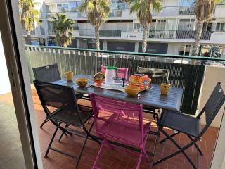 Appartement familial proche plage avec parking, climatisation et balcons - 6 couchages - FR-1-250-70 - Le Grau-du-Roi - 0