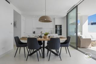 ViVi Homes - Deco Pool, Garden, Terrace & Beach - 1