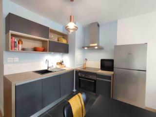 Charming and Secure Fully-Equipped Apartment Close to Paris - Saint-Cloud - 2