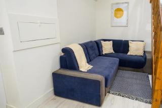 The Den On A Beautiful Farm Near Cannock Chase By StayStaycations - Rugeley - 2