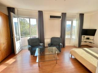 Victoria's Apartment - 5