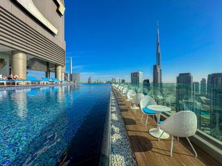 Super High Infinity Pool and amazing Burj Khalifa View 3 Bedroom apartment in Paramount Hotel Midtown - 0