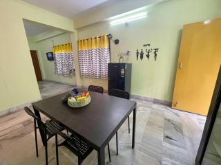 Beautiful 2bhk centrally located with free parking - 5