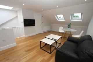 Amazing Loft One Bedroom Apartment - E17 Village - 0