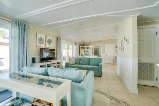 Modern Beach Cottage with Heated Pool Close to Beach - Holmes Beach - 8