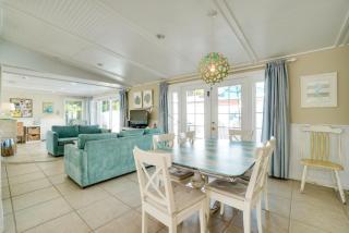 Modern Beach Cottage with Heated Pool Close to Beach - Holmes Beach - 6