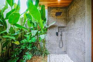 Tiny Villa Nyanyi - 2 BR Architectural Villa 4 mins to Beach - Tanah Lot - 8