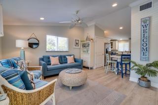 Steps to the Beach, Modern Beach Bungalow - Holmes Beach - 7