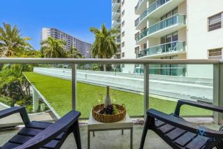 Paradise Retreat, Near Beach, Casino, and More - Hollywood - 6