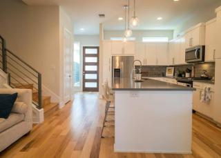 Beautiful New Home Downtown SXSW ACL F1 HQ - 7