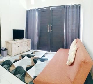 Laura Dewi House - Jimbaran - 2
