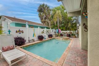 1 Min walk to Beach with Pool, Spa, and Elevator - 5