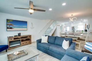 Enjoy Sunset Views From 2 Private Balconies - Bradenton Beach - 8
