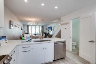 Enjoy Sunset Views From 2 Private Balconies - Bradenton Beach - 4