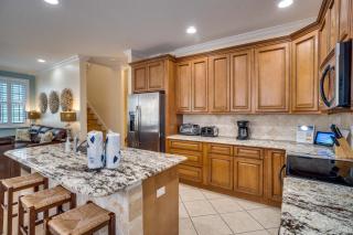 4 Bedrooms with private lagoon-style pool, & tiki bar - Holmes Beach - 4