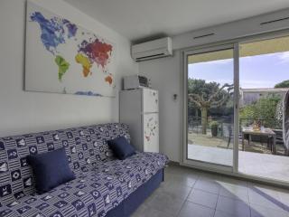 Apartment L'Ile heureuse-8 by Interhome - Saint-Cyr-sur-Mer - 2