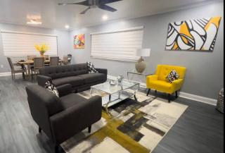 King Bed, 3 miles to Stadium - Miami Gardens - 9