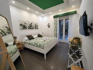 Sorrento Garden Room - 7