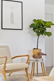 Lovely Rental Unit with free Parking on Premises - 4