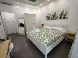 Sorrento Garden Room - 3