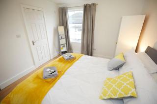 Great 2 Bedroom Apartment 6 Shirley Area SO15 Sleeps 6 - 2