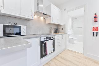 Lovely 1 Bedroom Apartment in Cheltenham Centre - 2