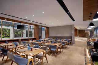 Holiday Inn Express Bengaluru Bommasandra by IHG - Bangalore - 3