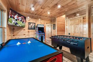 Full Equipped Cabin with a Pool and Game Room Smokies Views - 6