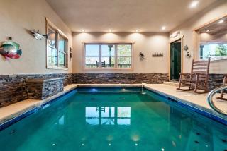 Full Equipped Cabin with a Pool and Game Room Smokies Views - Gatlinburg - 4