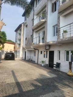 KINGS AVENUE SERVICE APARTMENTS - 2