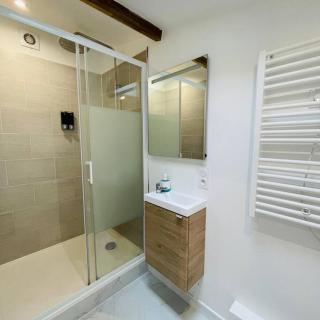 Studio 0 bien agencé & équipé - 2