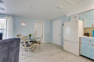 Englewood Apartment with Shared Pool 1 Mi to Beach - Englewood - 1