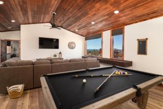 Sage Meadow Retreat-Brand New: Hot Tub, Pool Table, Shuffleboard - Orderville - 7