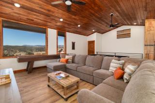 Sage Meadow Retreat-Brand New: Hot Tub, Pool Table, Shuffleboard - Orderville - 3