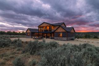 Sage Meadow Retreat-Brand New: Hot Tub, Pool Table, Shuffleboard - Orderville - 0