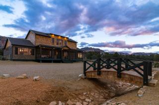 Sage Meadow Retreat-Brand New: Hot Tub, Pool Table, Shuffleboard - Orderville - 6