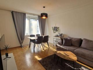 Schöne 2,5 Zimmer Wohnung mit Balkon und Parkplatz - Graz - 0