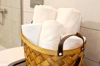 Modern Studio Apartment 113 - Free Parking & Self Check-in Sector 6 - 7