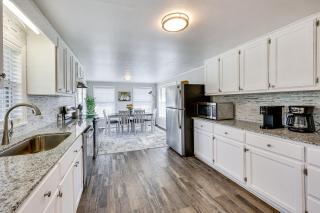 New Blaine Getaway - Walk to Lake Dardanelle! - 4