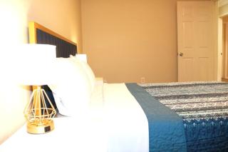 Lubbock haven 3Beds, 3 baths - 4