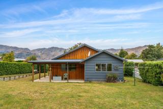 Hāwea Delight - Lake Hāwea Holiday Home - Lake Hāwea - 0